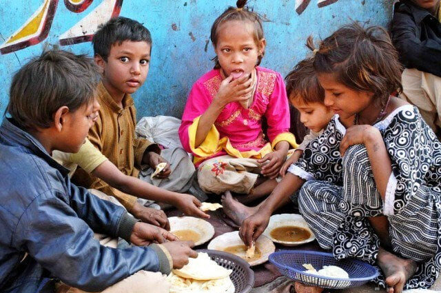 1515720-streetchildren-1506331376-640x480